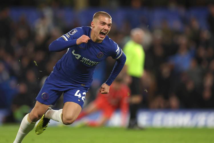 利物浦正式发布新赛季球衣，时隔13年再度携手阿迪达斯