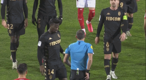 丢冠后再遭重创！曝河南队外援或遭足协处罚，韩国主裁判成导火索