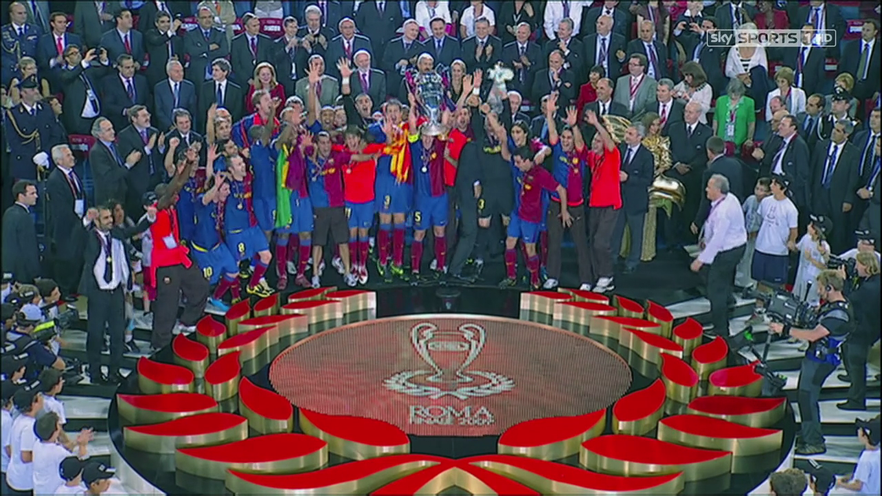 成都蓉城在中超和足协杯表现不佳，古尔芬克尔可能离队，周定洋面临续约问题，俱乐部需补强阵容。