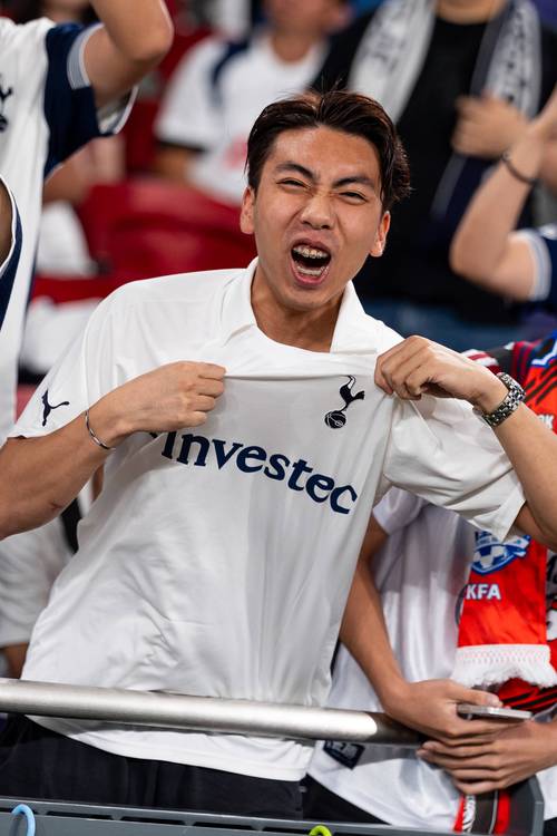 不是队服是奥运照！樊振东12月赛程海报引爆“情怀杀”